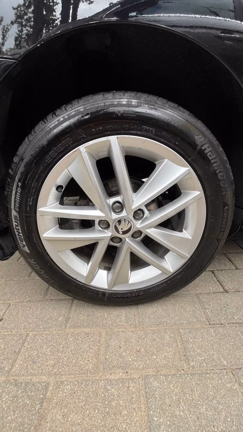 Skoda Rapid фото 8