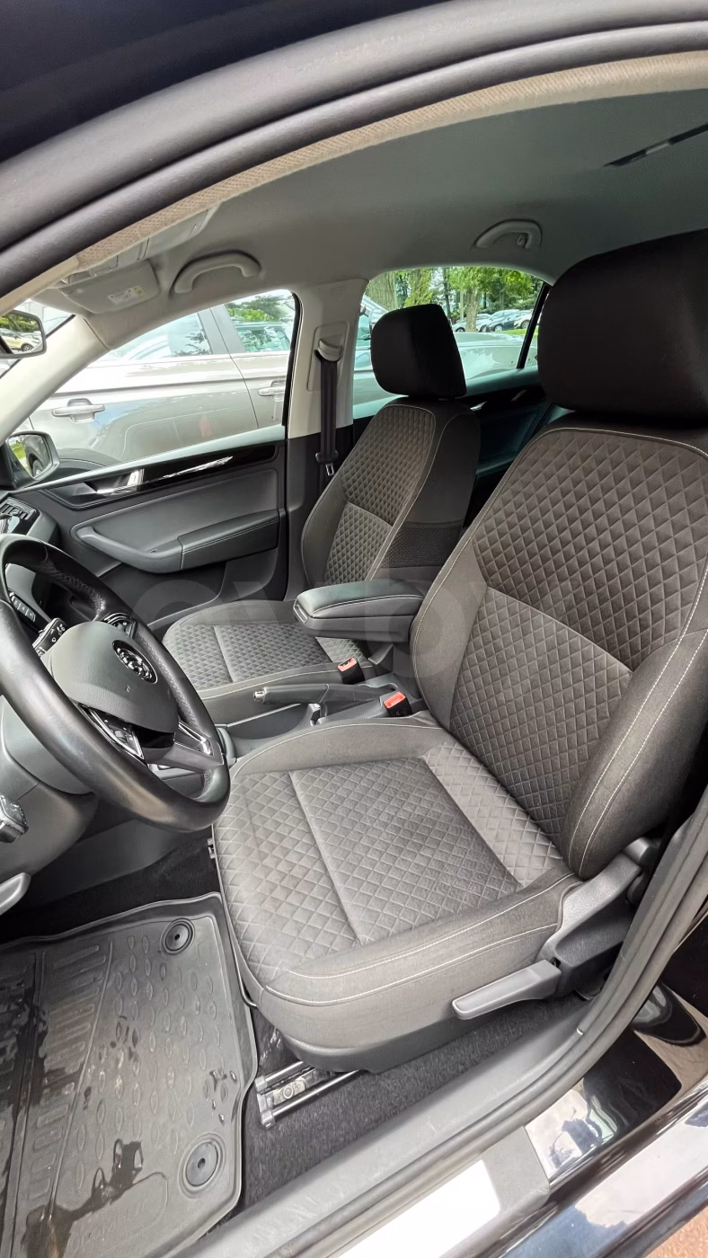 Skoda Rapid фото 10