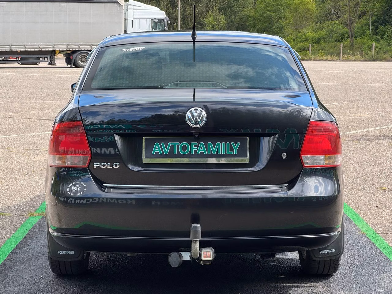 Volkswagen Polo Sedan фото 7