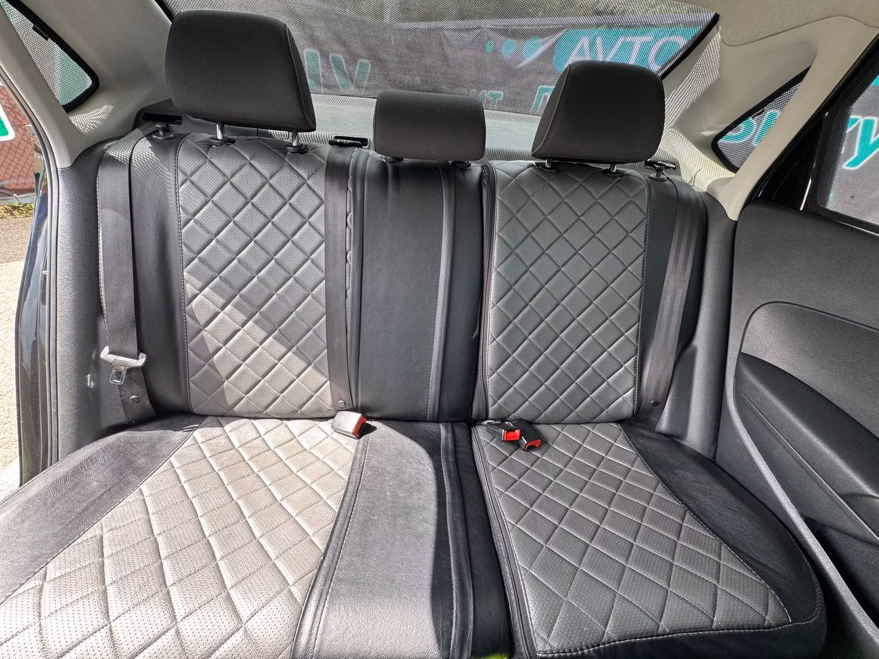 Volkswagen Polo Sedan фото 13