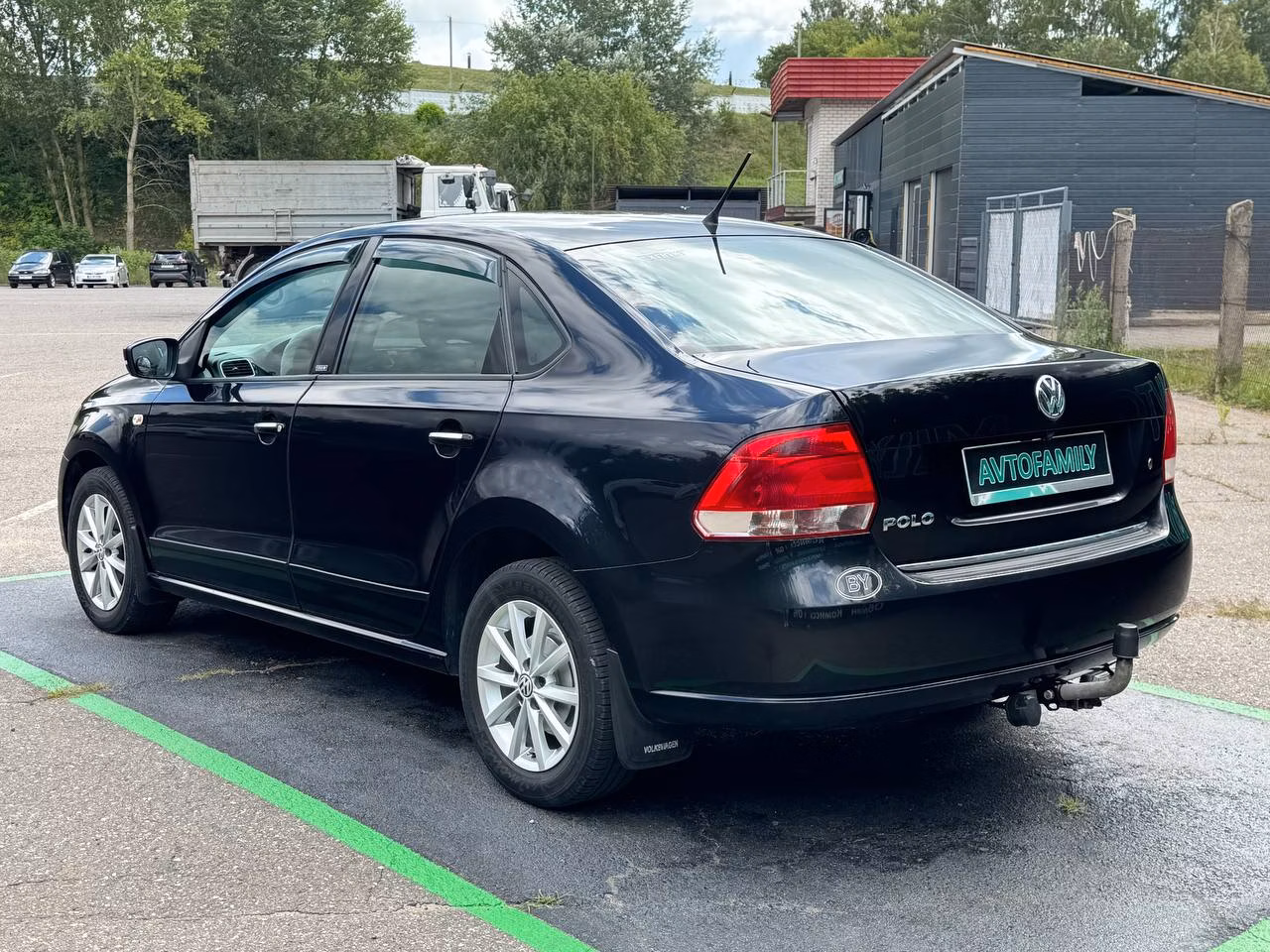 Volkswagen Polo Sedan фото 6