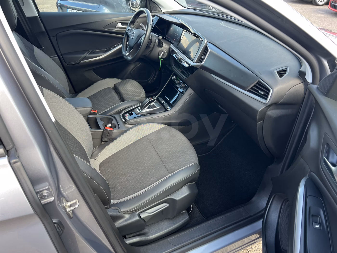 Opel Grandland X фото 18