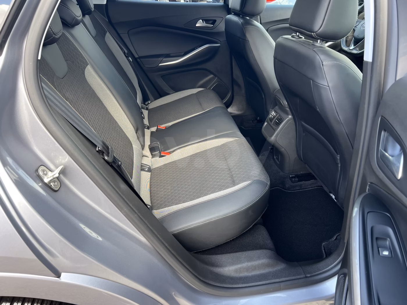 Opel Grandland X фото 17
