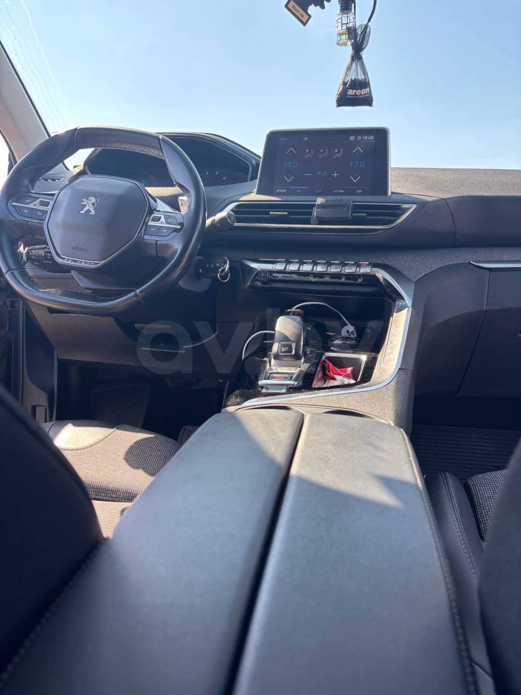 Peugeot 3008 фото 6