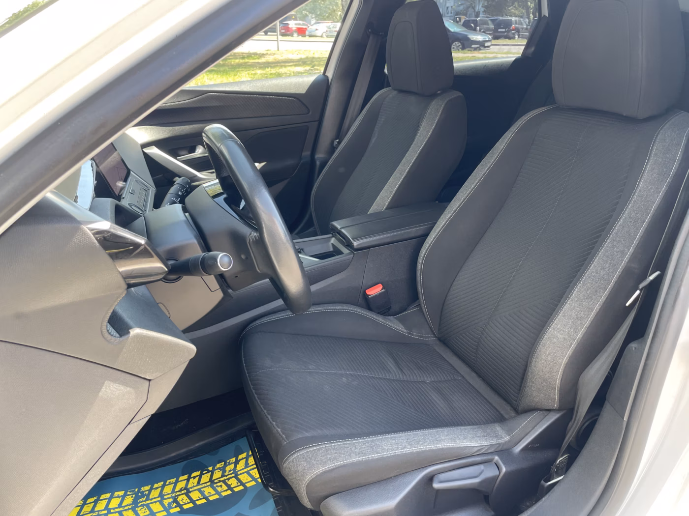 Peugeot 308 фото 9