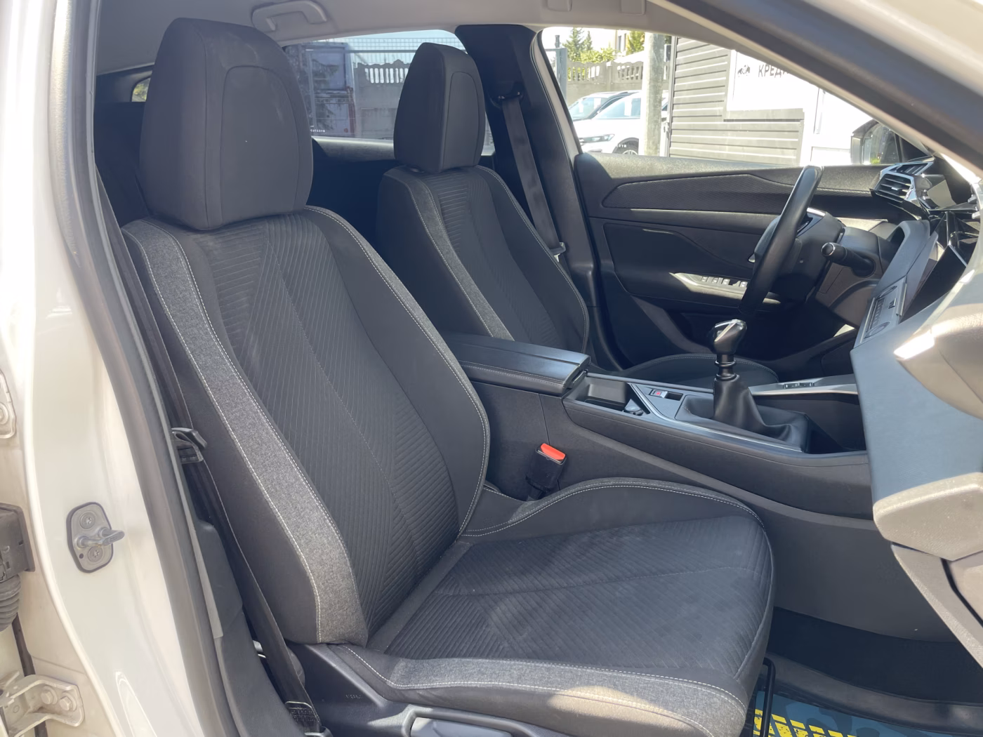 Peugeot 308 фото 13