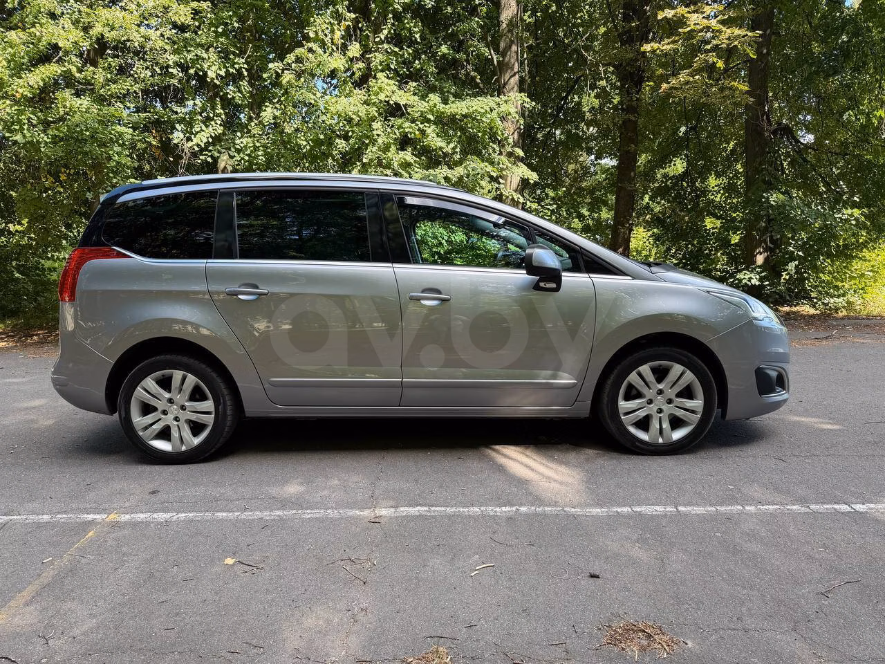 Peugeot 5008 фото 9