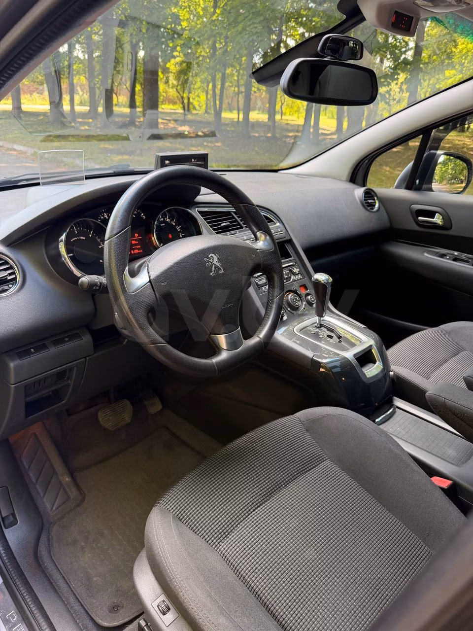 Peugeot 5008 фото 12
