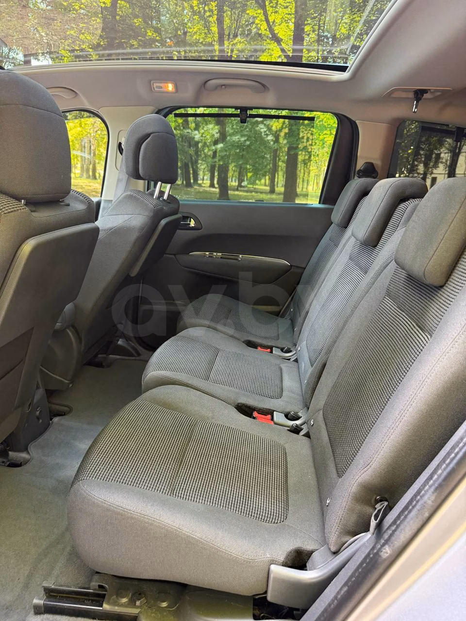 Peugeot 5008 фото 18