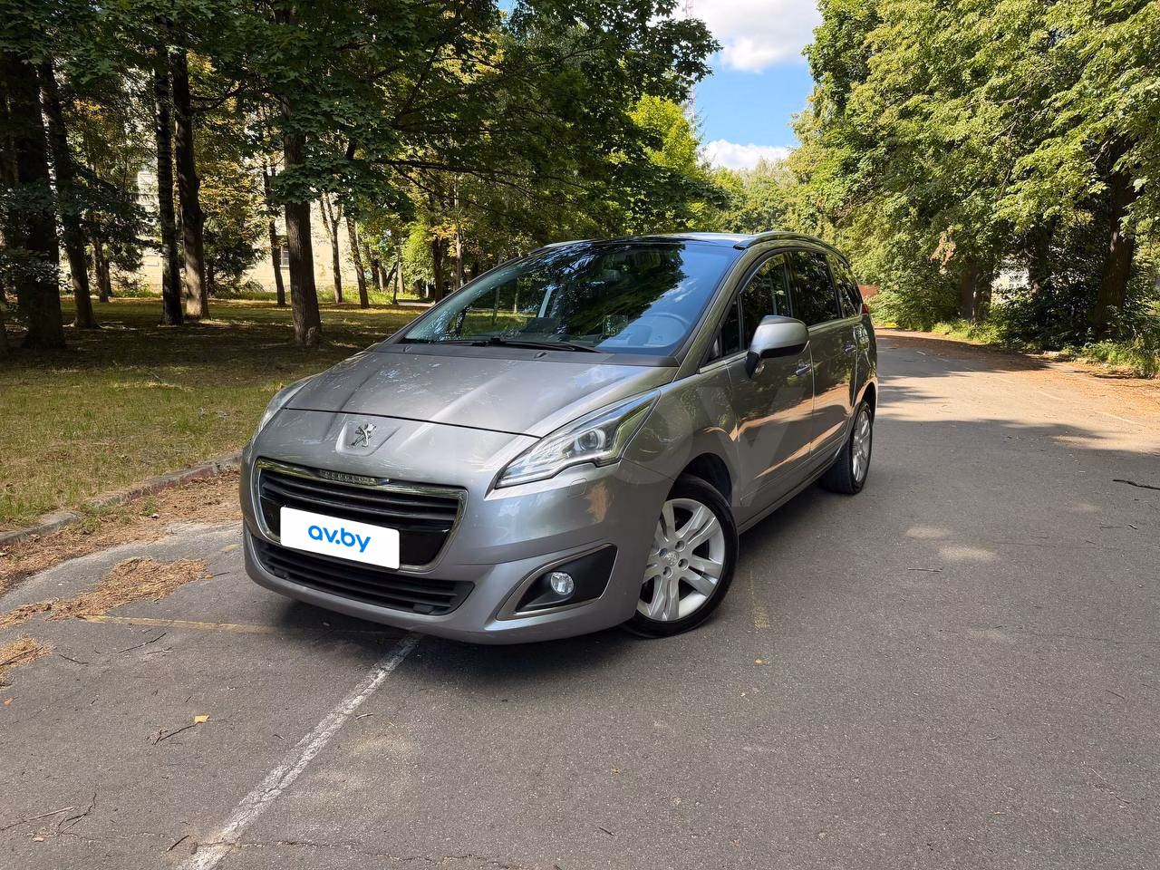 Peugeot 5008 фото 5