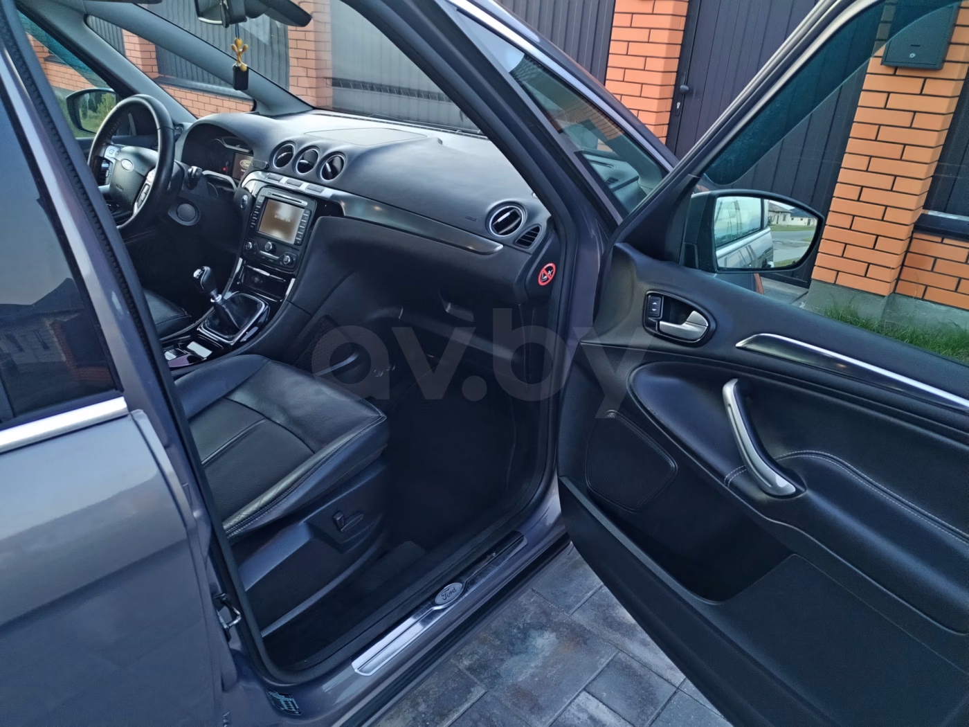 Ford S-MAX фото 9