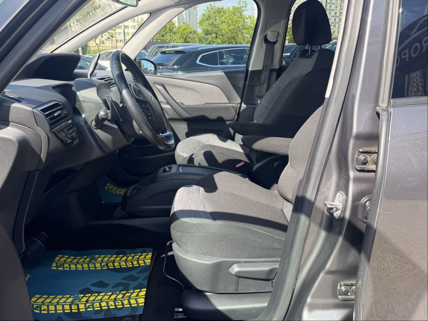 Citroen C4 Spacetourer фото 10