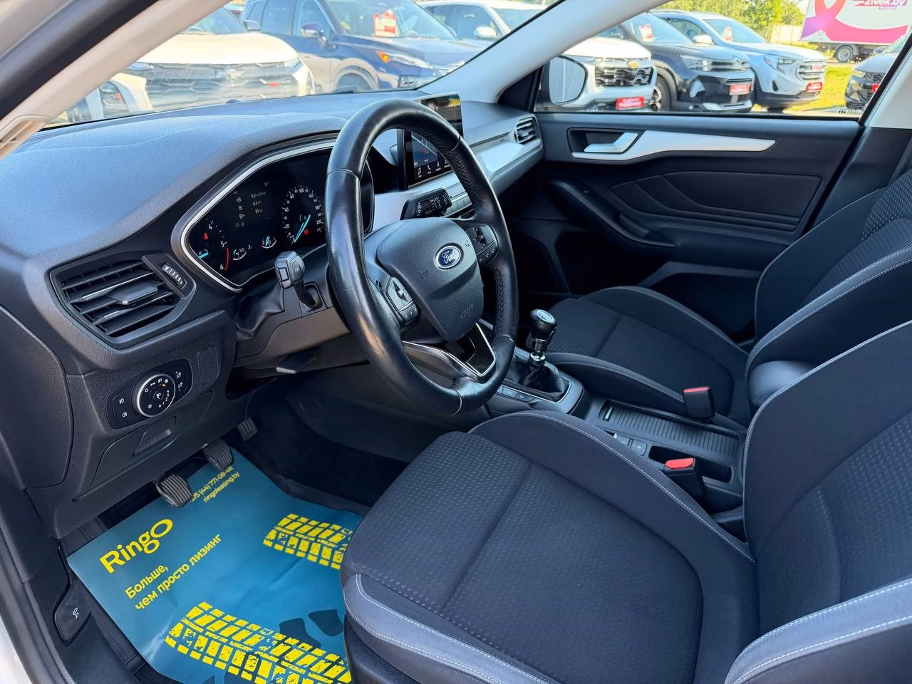 Ford Focus фото 10