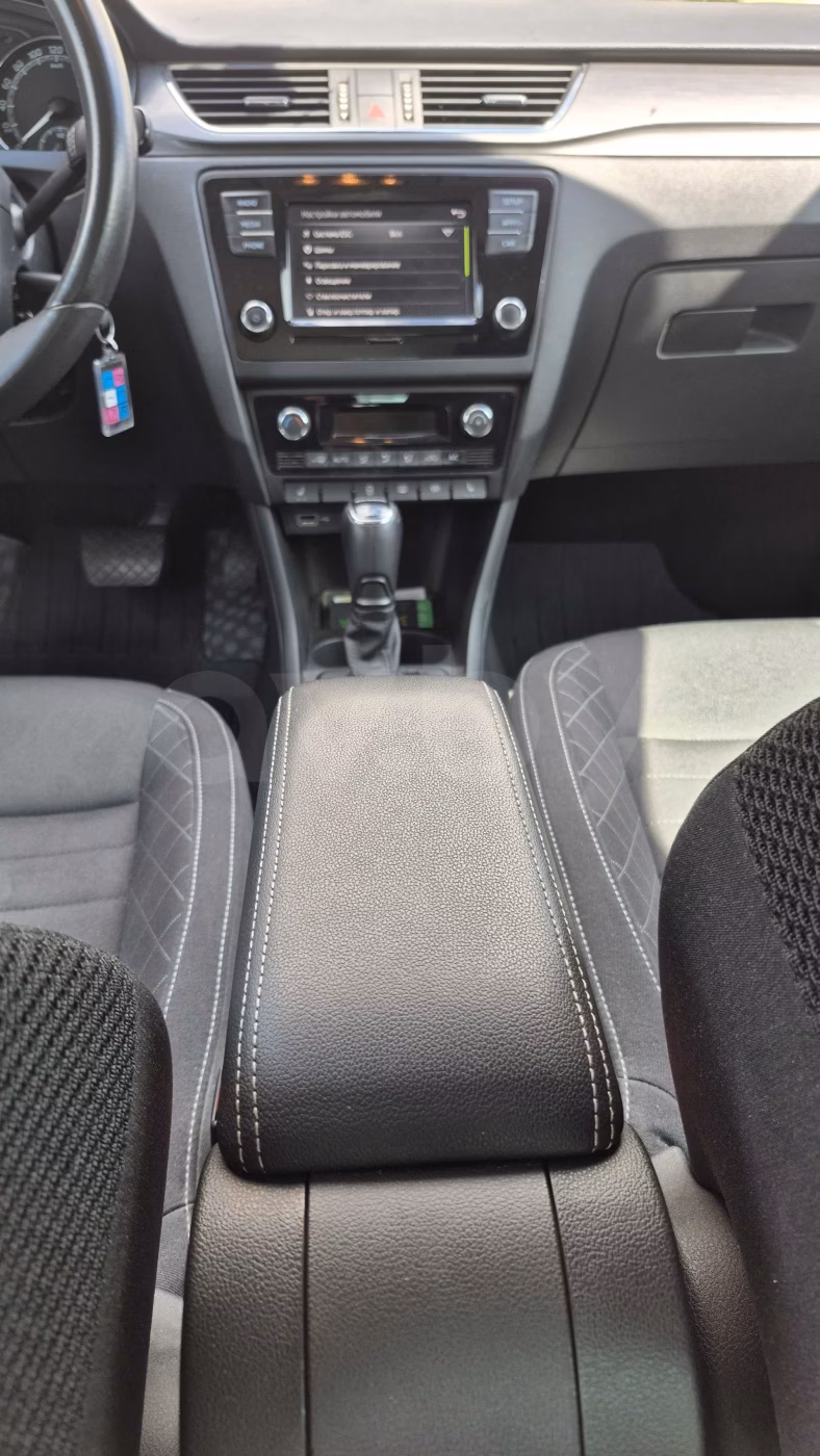 Skoda Rapid фото 8