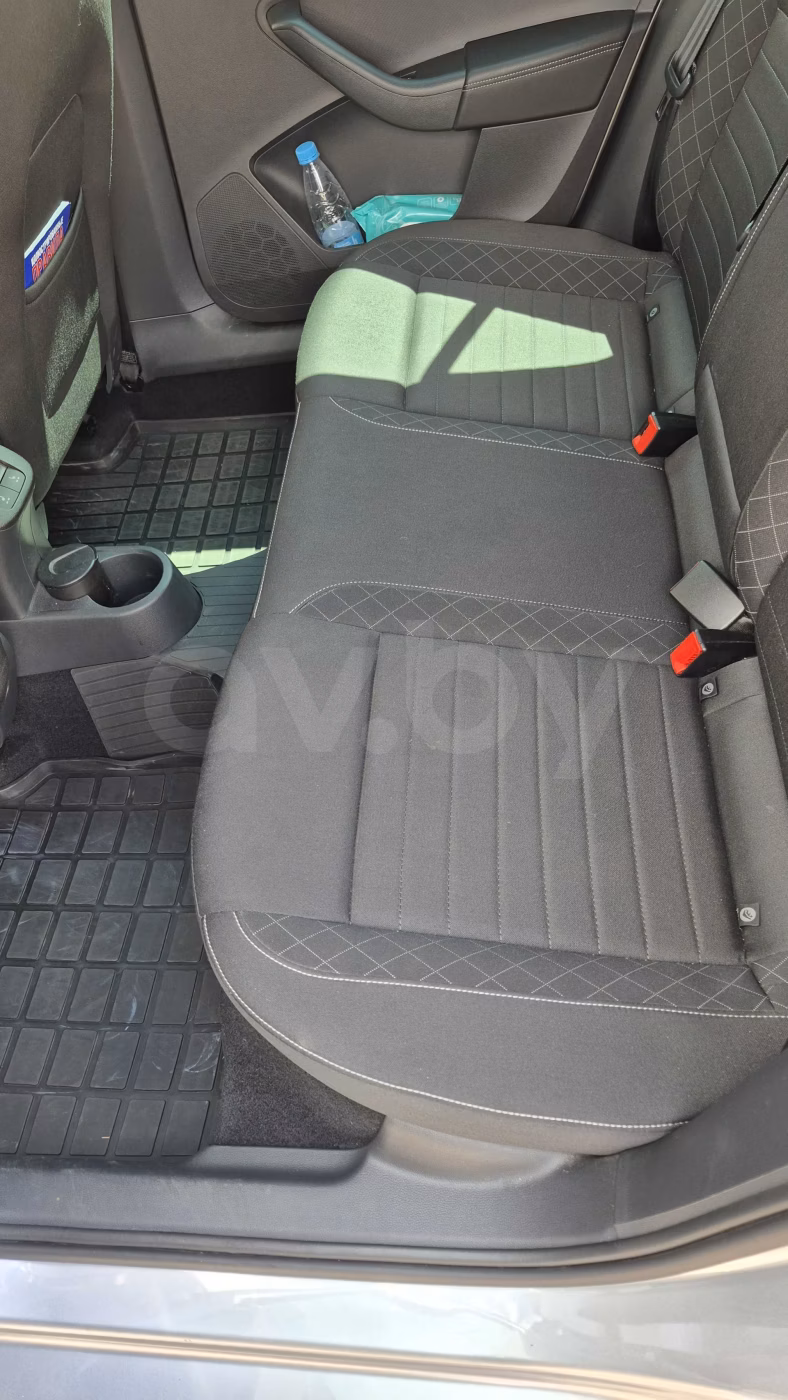 Skoda Rapid фото 11