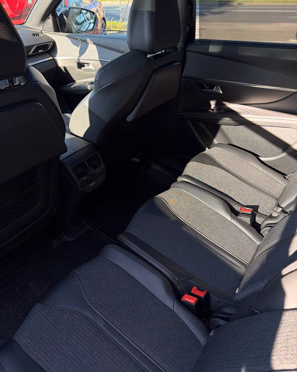 Peugeot 5008 фото 13