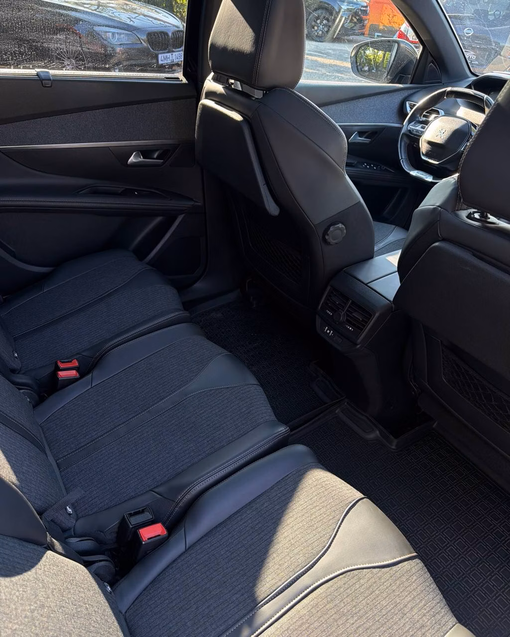 Peugeot 5008 фото 14
