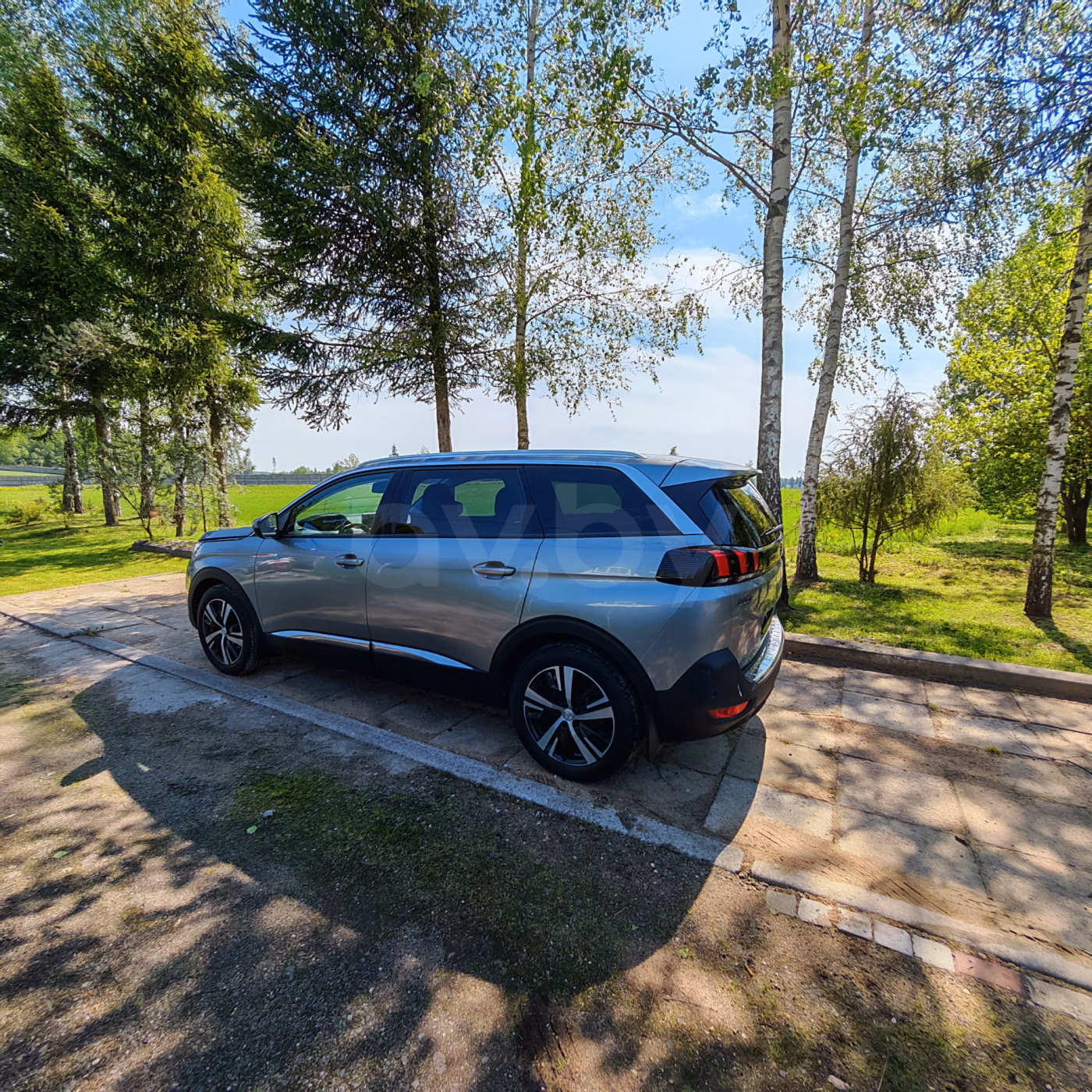 Peugeot 5008 фото 8