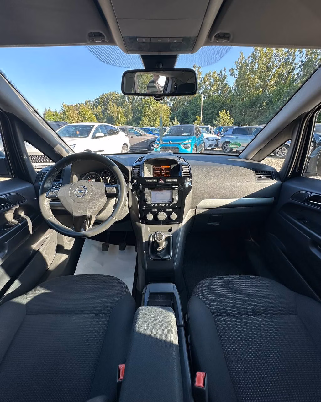 Opel Zafira фото 9