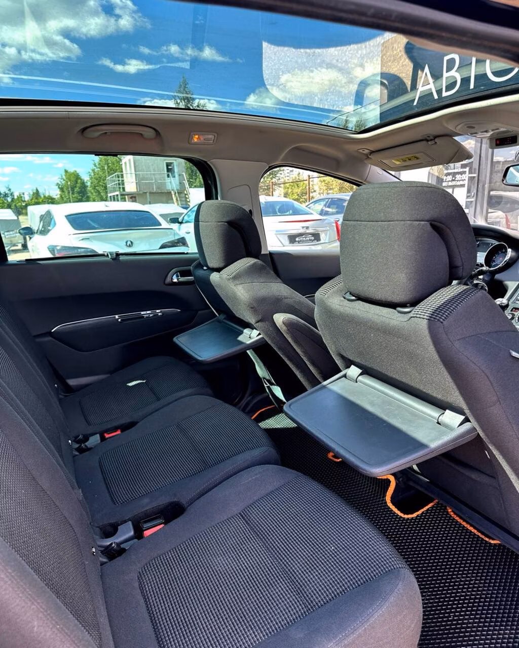 Peugeot 5008 фото 13