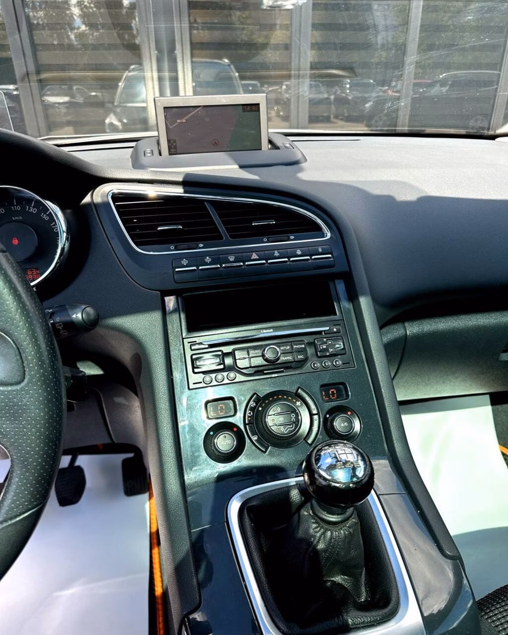 Peugeot 5008 фото 15