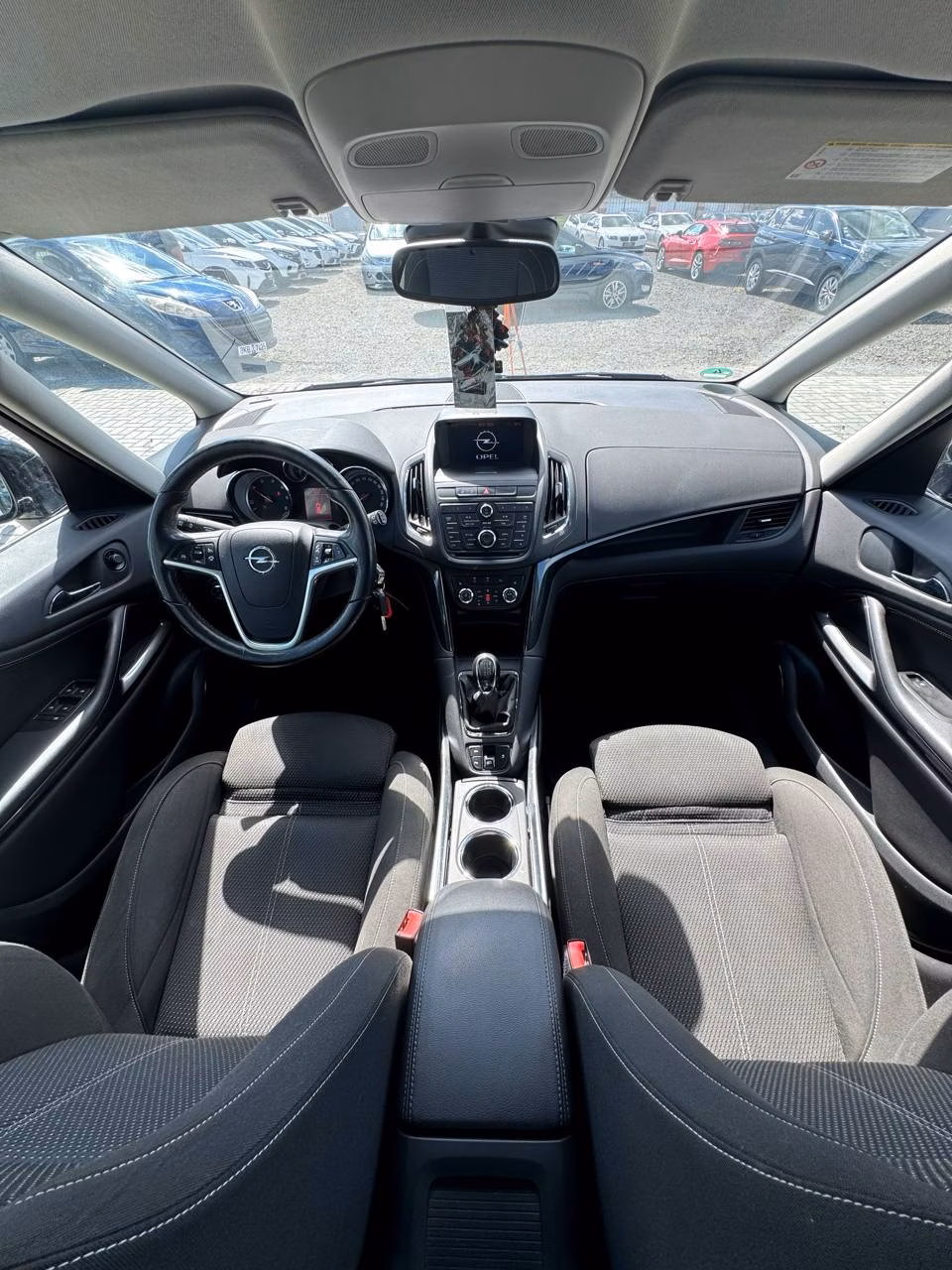 Opel Zafira фото 9
