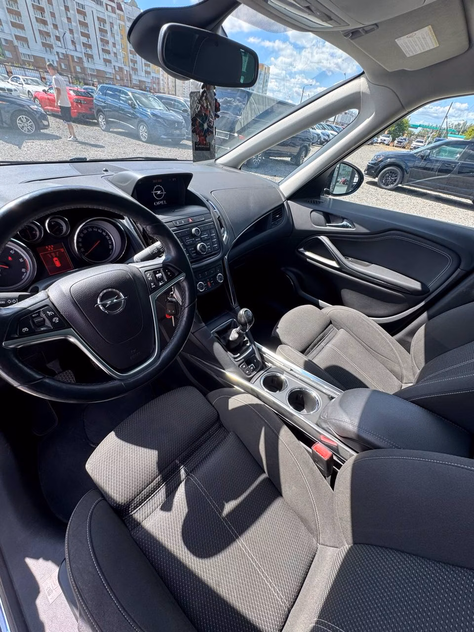 Opel Zafira фото 10