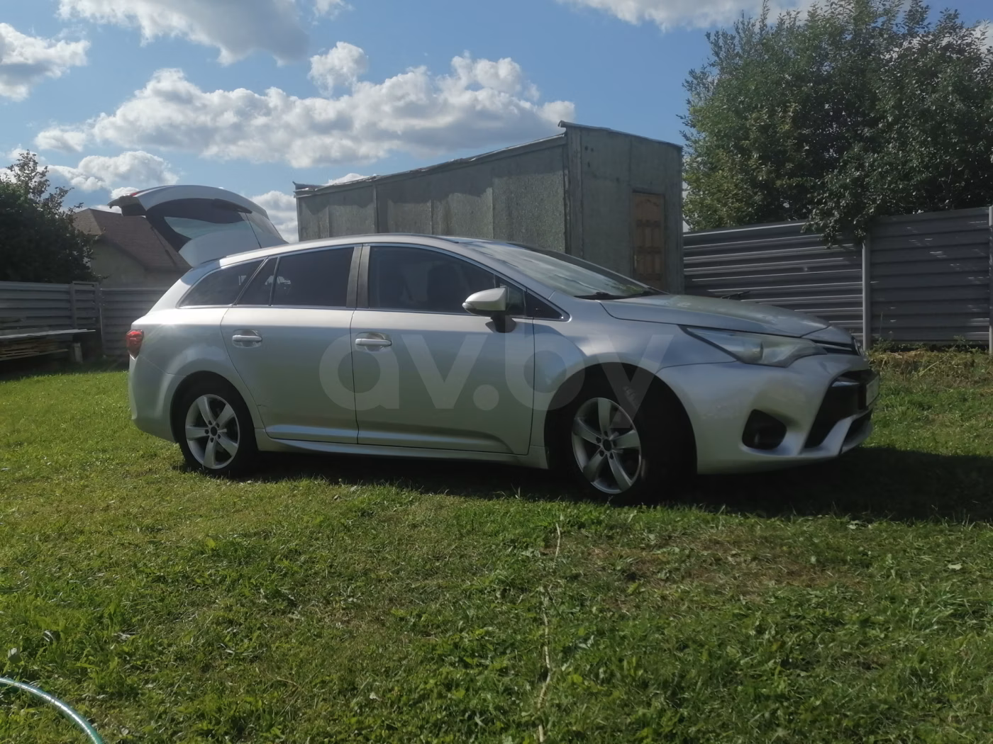 Toyota Avensis фото 14