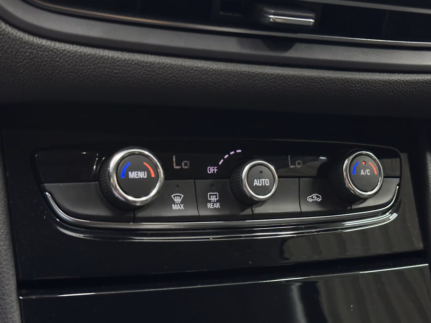 Opel Grandland X фото 17