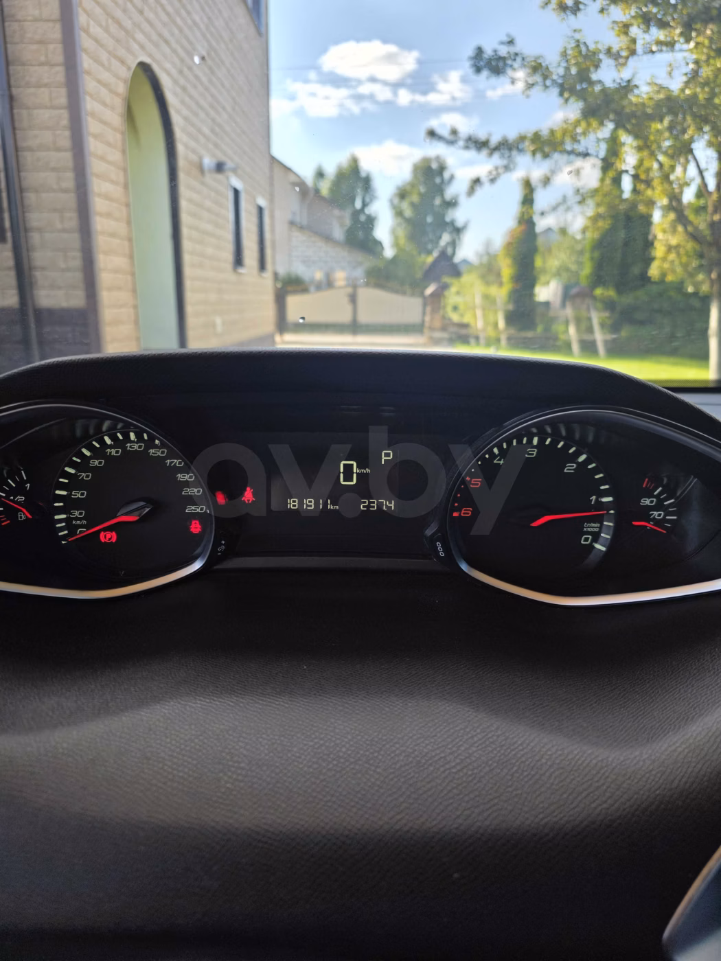 Peugeot 308 фото 11