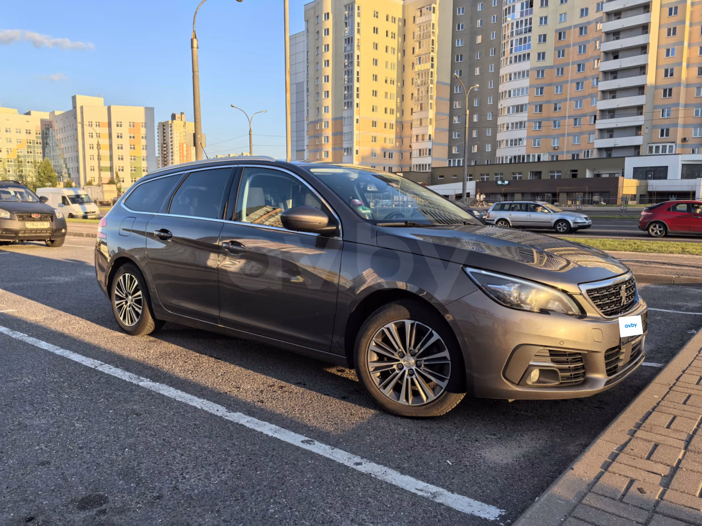 Peugeot 308 фото 2