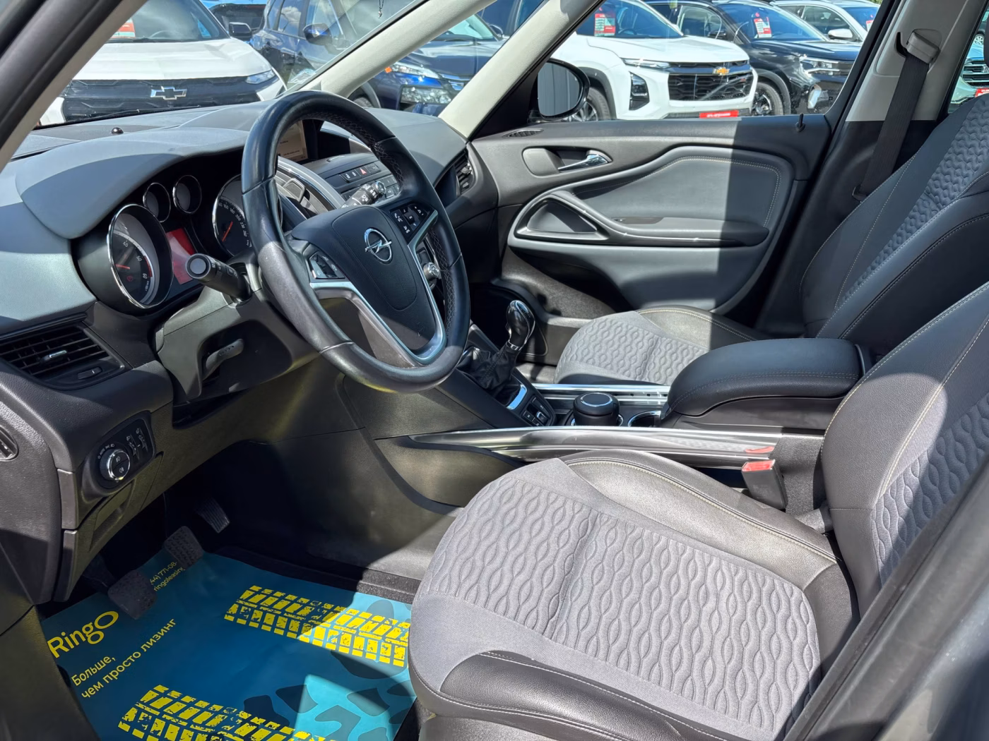 Opel Zafira фото 2
