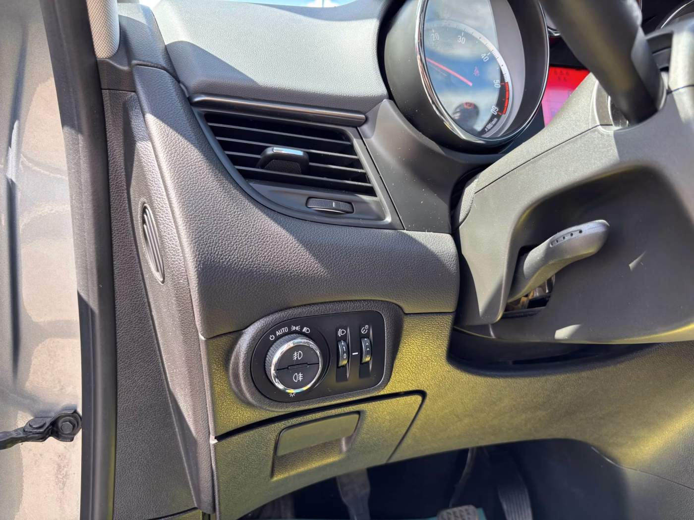 Opel Zafira фото 14