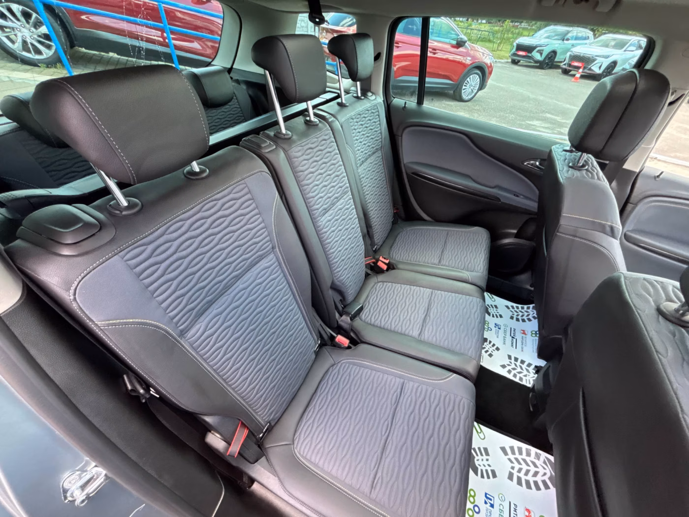 Opel Zafira фото 18