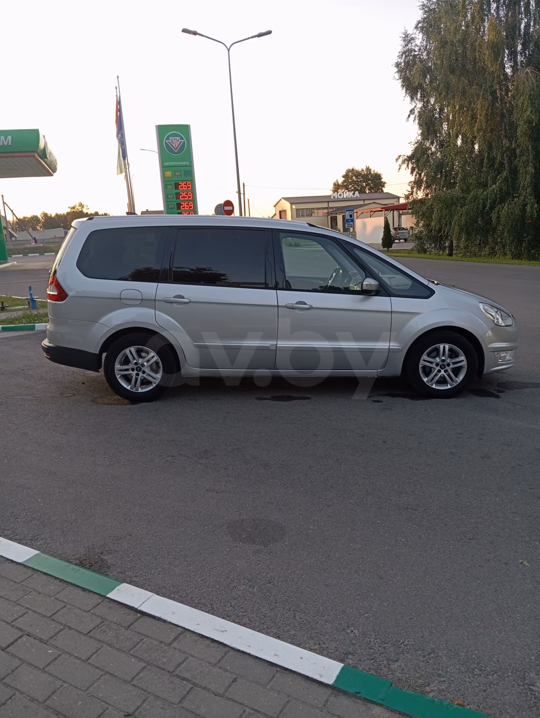 Ford Galaxy фото 4