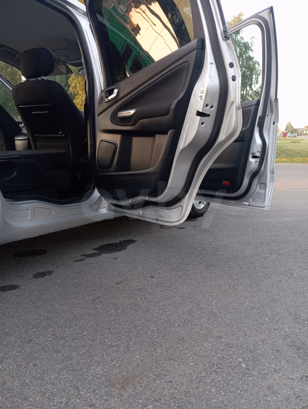Ford Galaxy фото 10