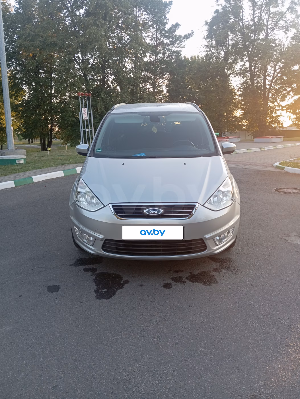 Ford Galaxy фото 2