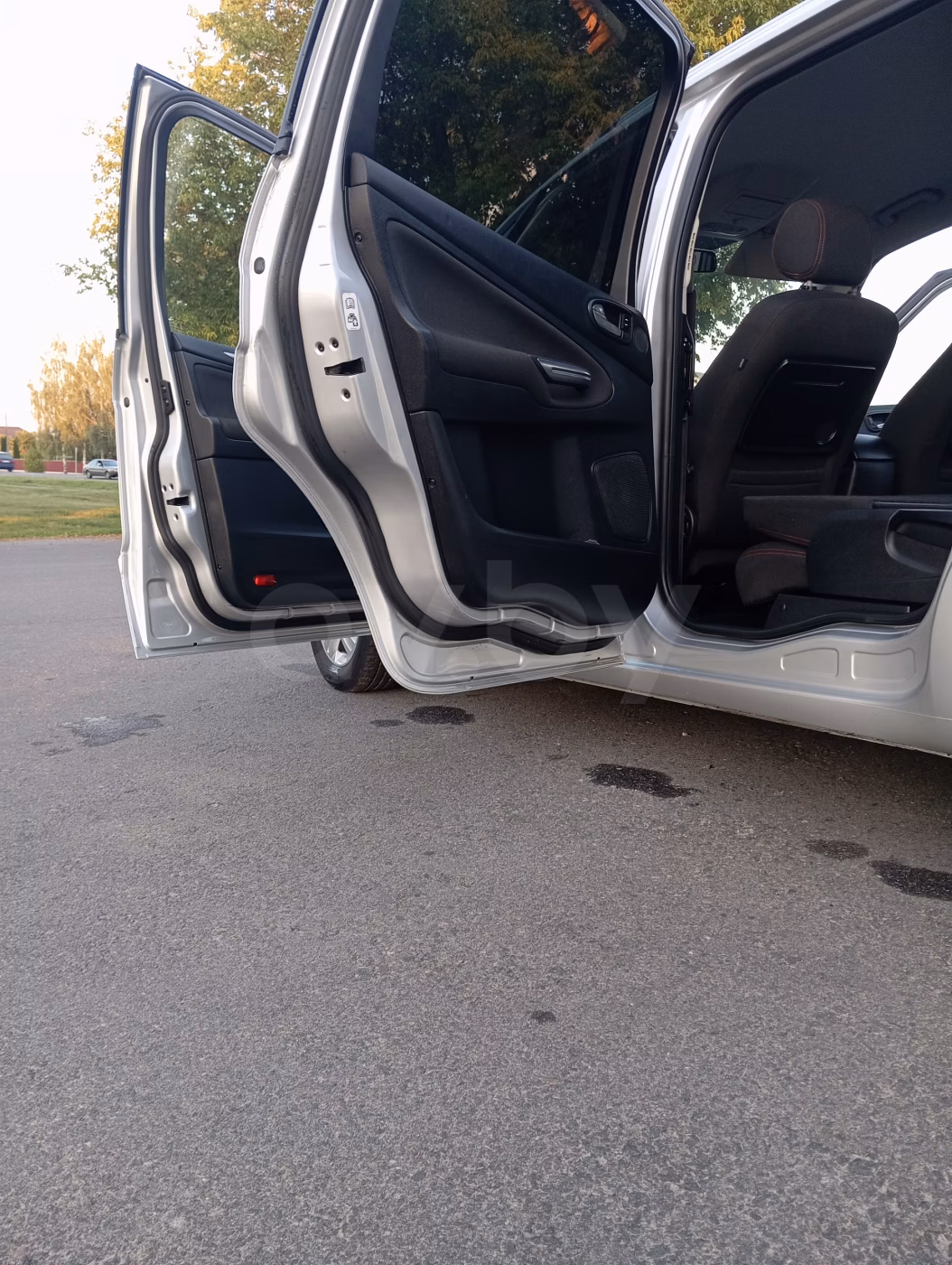 Ford Galaxy фото 9