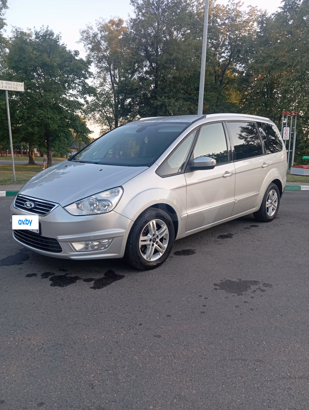 Ford Galaxy фото 3