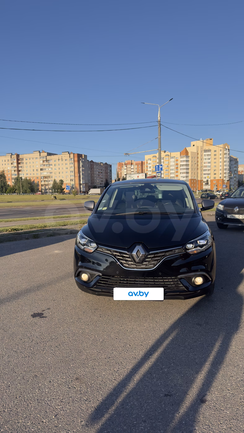 Renault Scenic фото 11