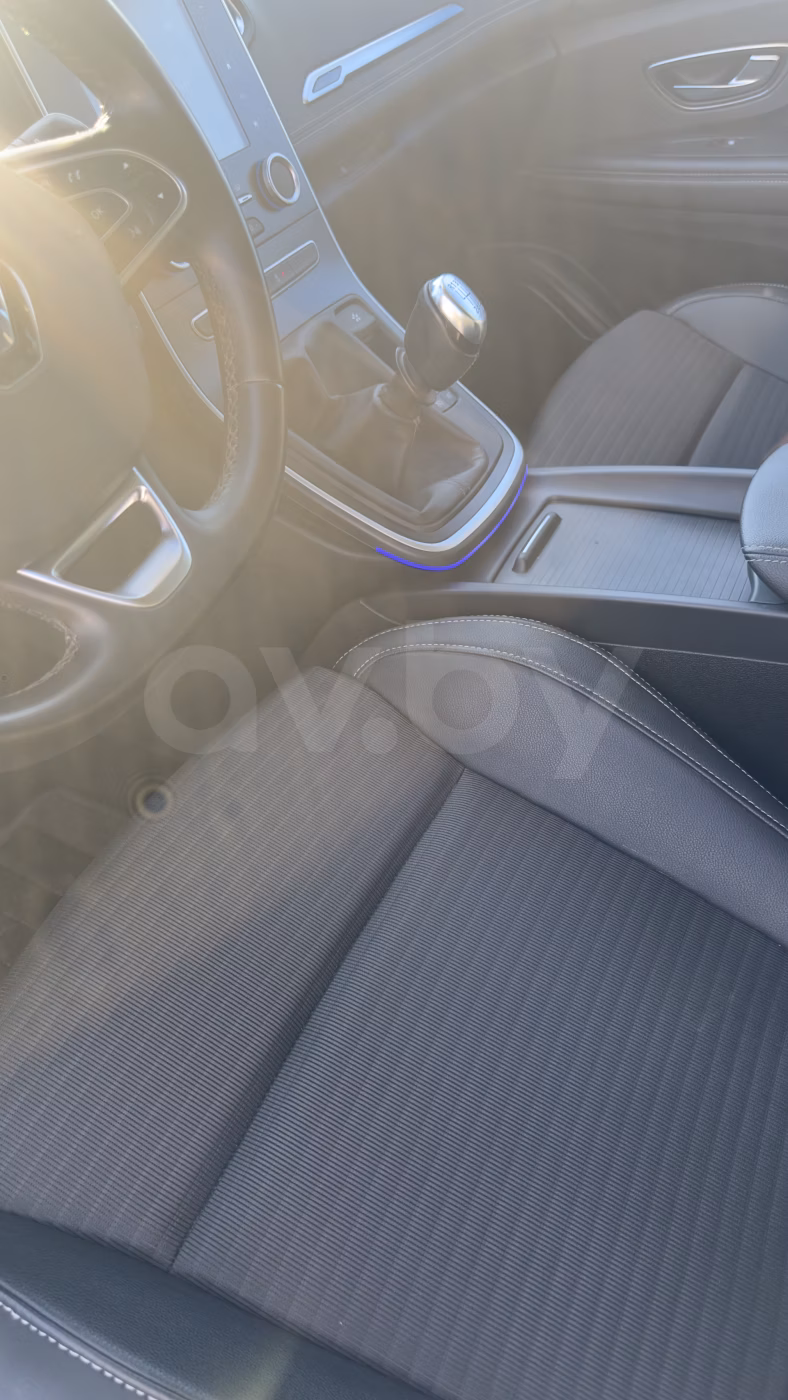 Renault Scenic фото 15