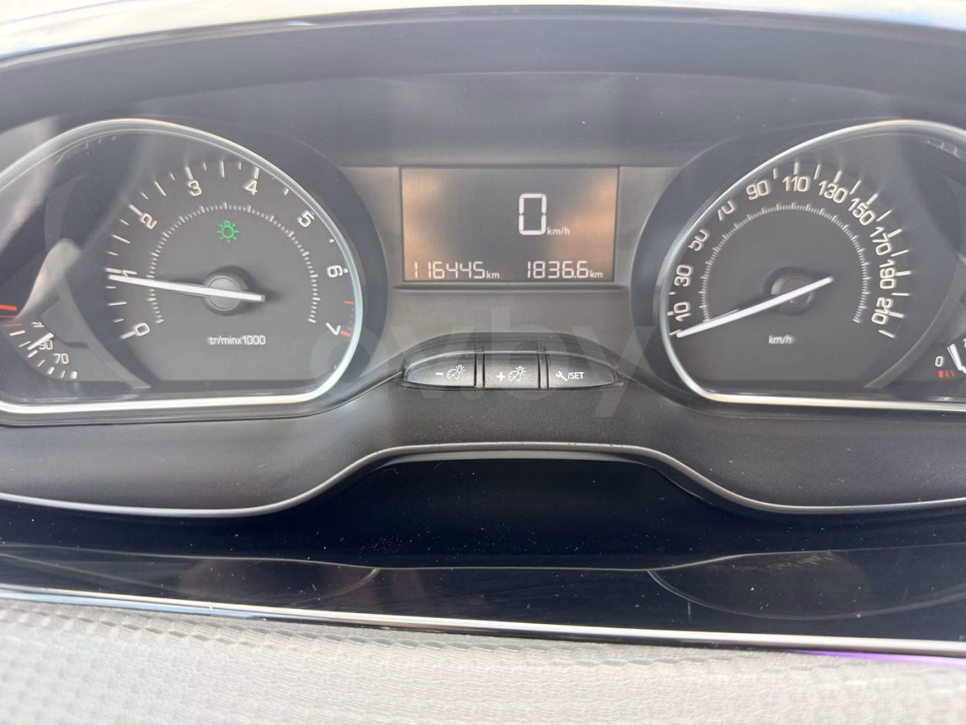 Peugeot 208 фото 10
