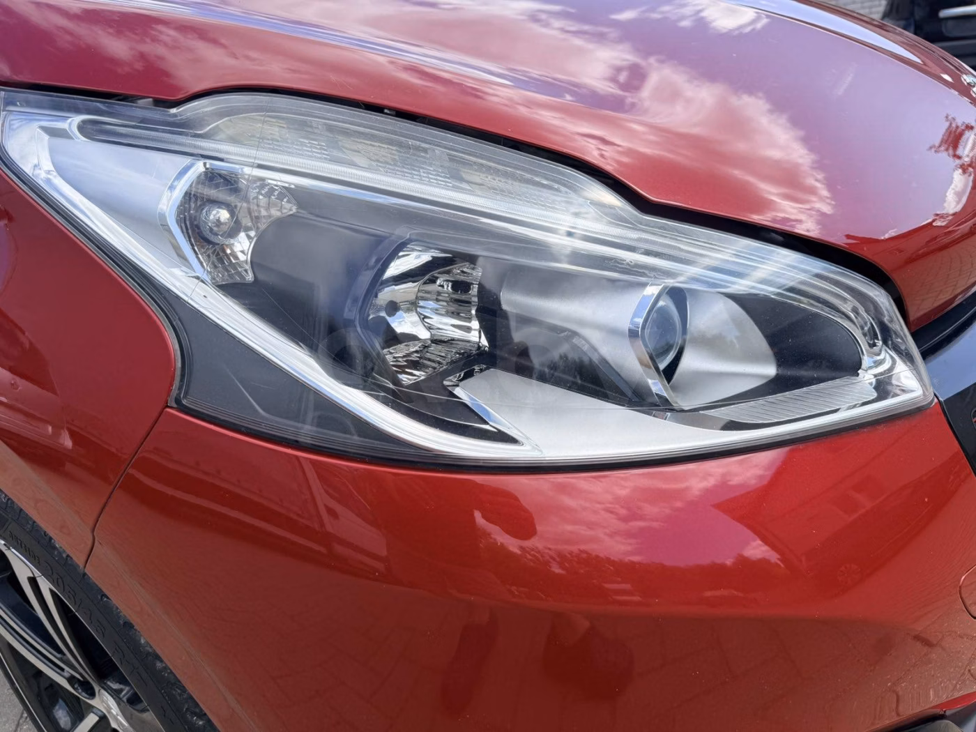 Peugeot 208 фото 12