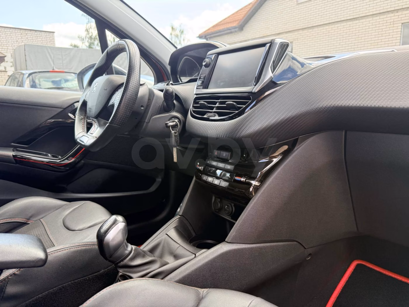 Peugeot 208 фото 25