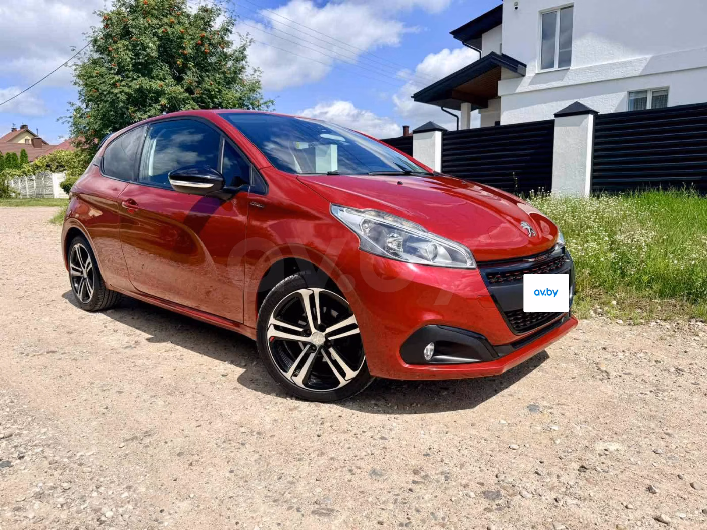Peugeot 208
