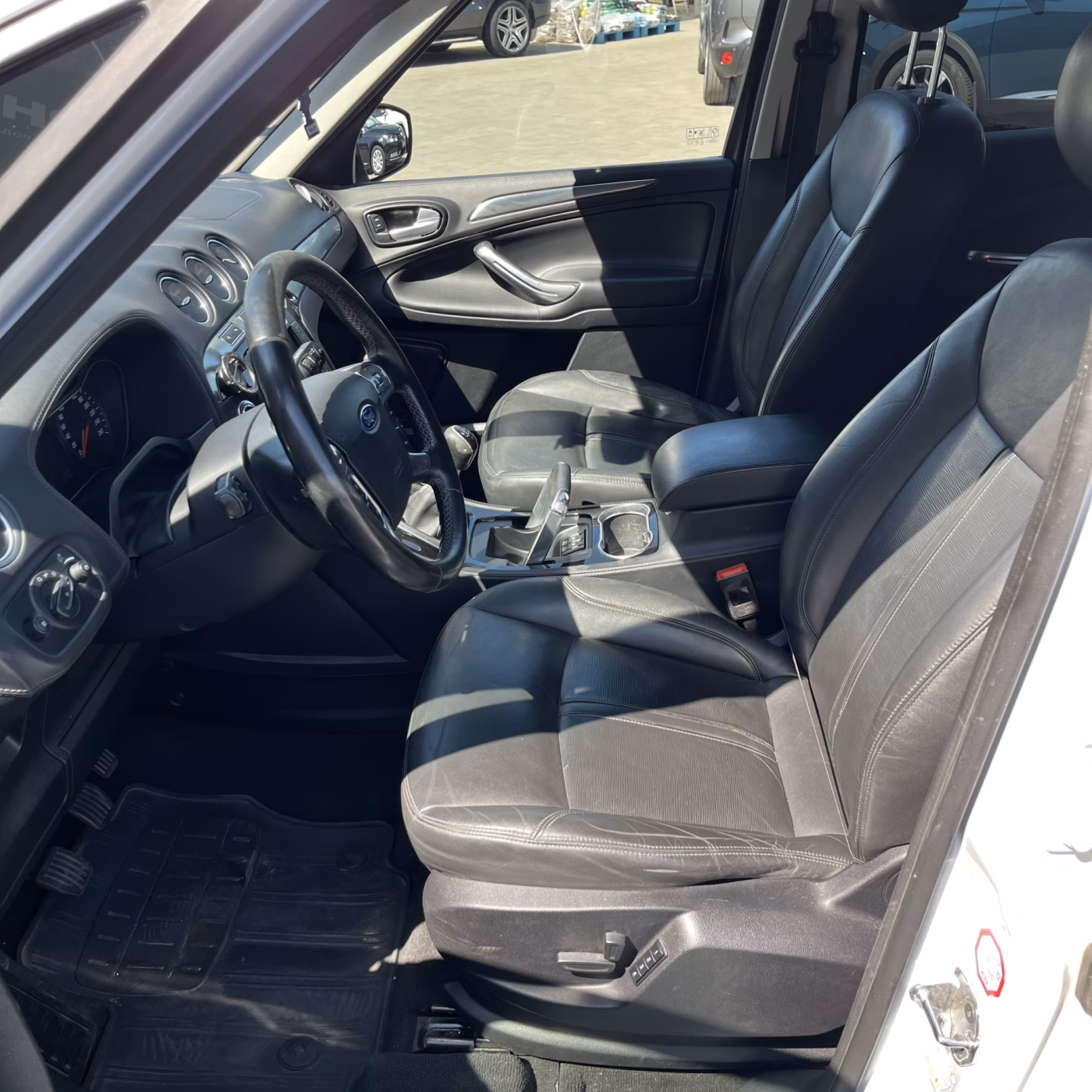 Ford S-MAX фото 11