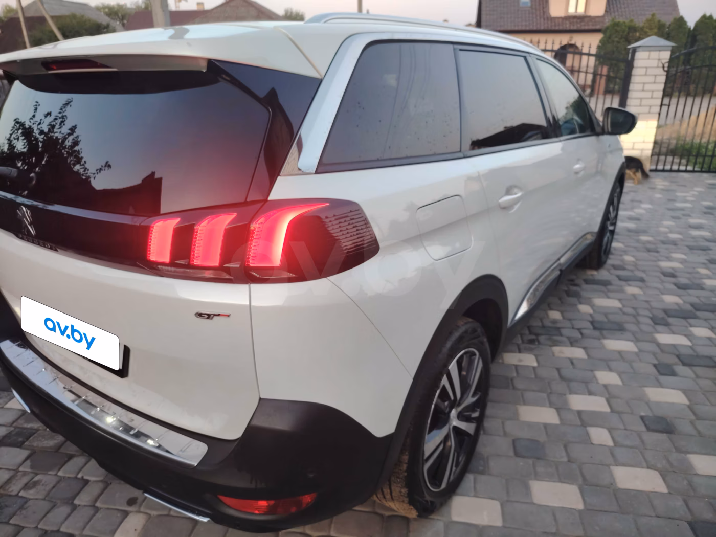 Peugeot 5008 фото 11