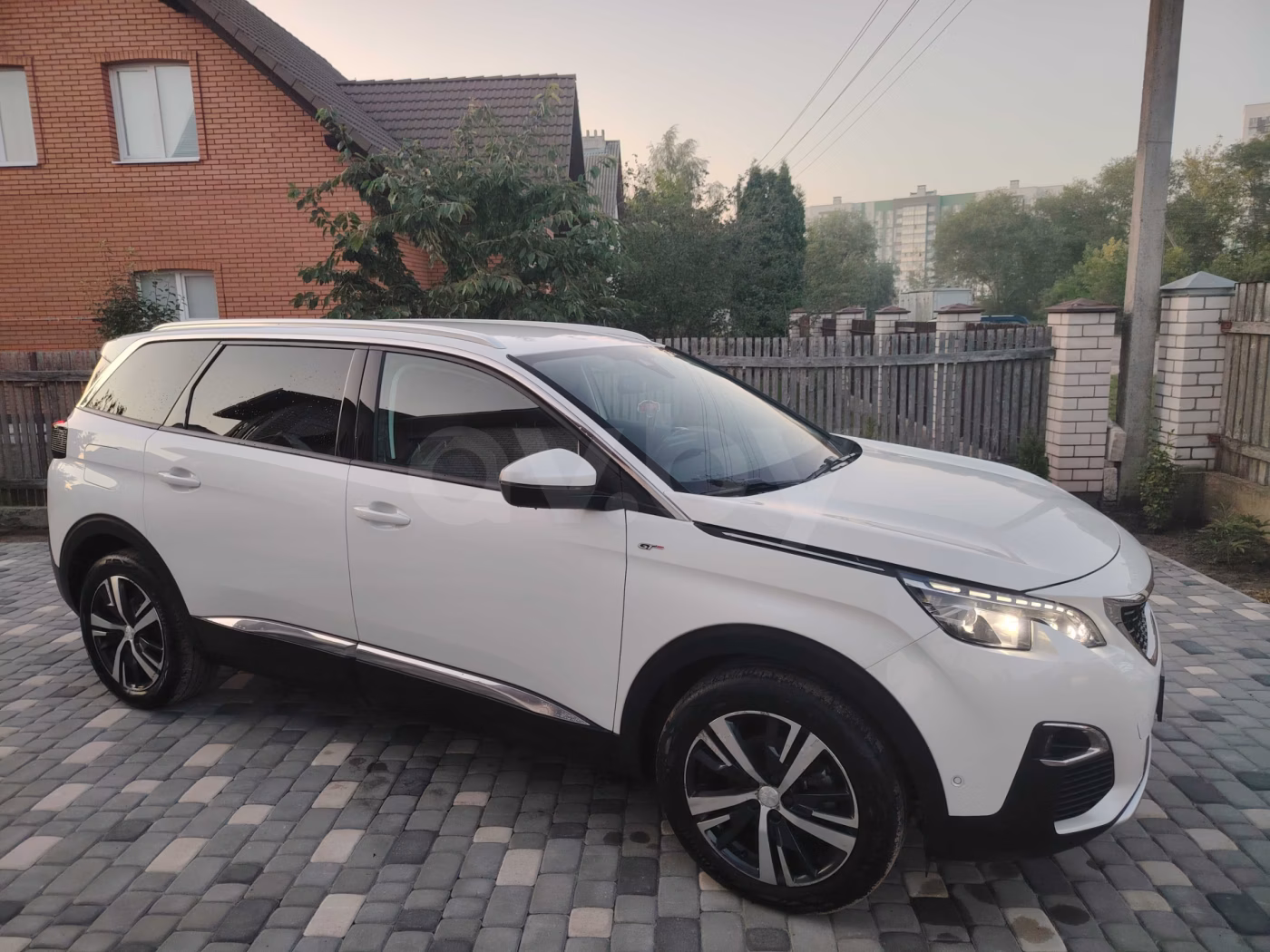 Peugeot 5008 фото 9