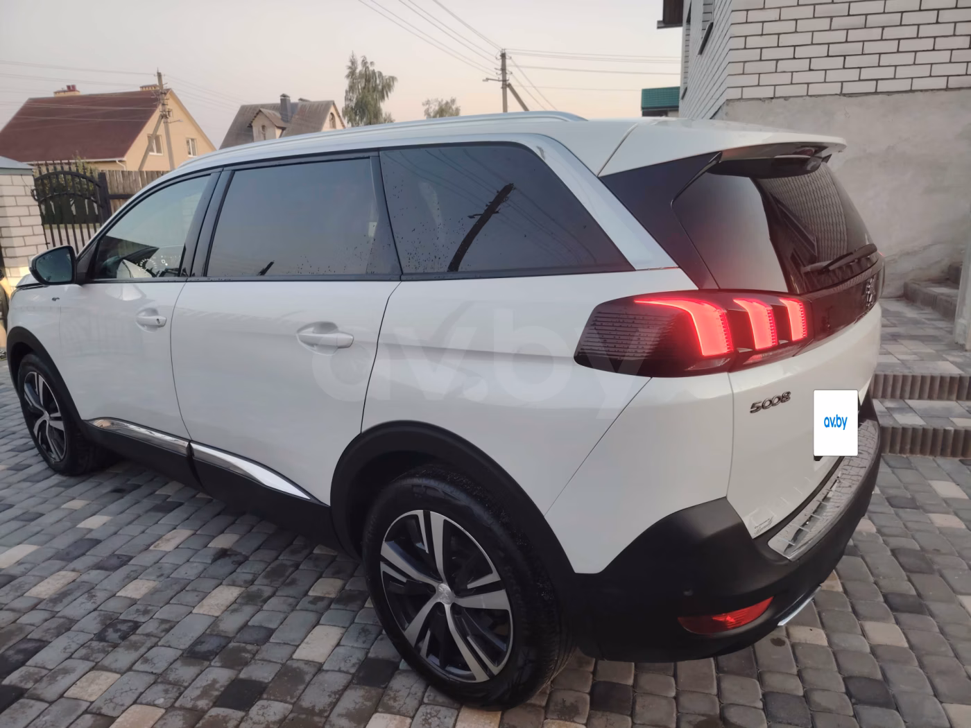 Peugeot 5008 фото 10