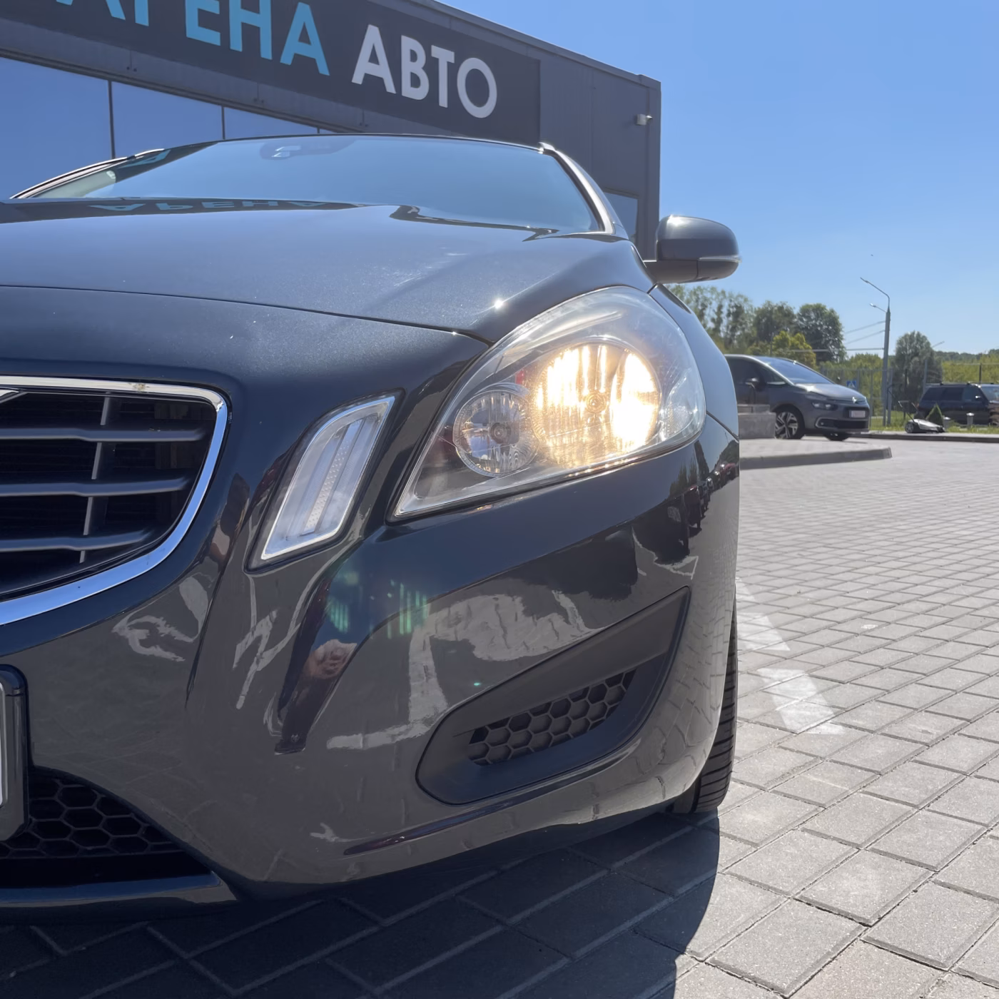 Volvo V60 фото 9